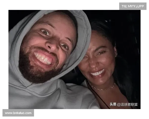 威少晒亲吻爱妻恩爱照庆祝结婚10周年库里保罗点赞祝福深情满满 威少晒亲吻爱妻恩爱照庆祝结婚10周年库里保罗点赞祝福深情满满